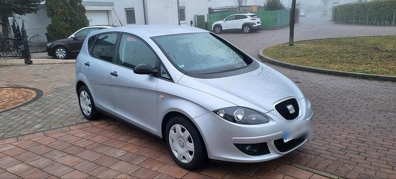 Gebraucht Seat Altea 102 PS (75 kW) 2007 Silber Limousine
