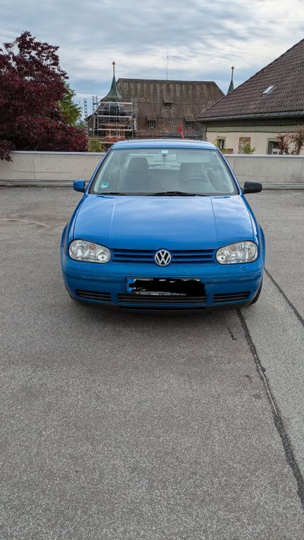 Blau Gebraucht 2000 VW Golf IV Basis Limousine | 500 € (Superpreis) - Bild 1/4