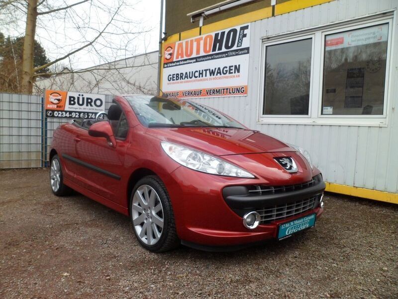 Rot Gebraucht 2008 Peugeot 207 CC Sport Cabrio | 4.980 € (Fairer Preis) - Bild 1/4