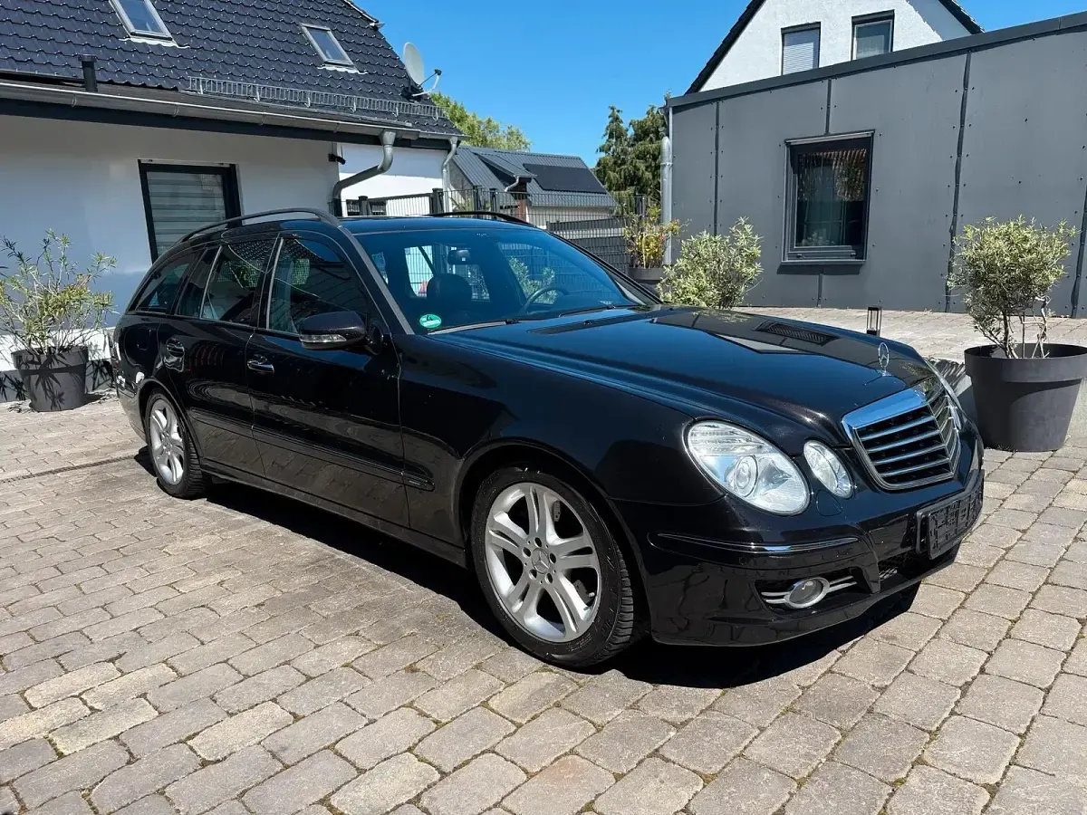 Gebraucht Mercedes E320 Avantgarde 224 PS (164 kW) 2007 Schwarz Kombi
