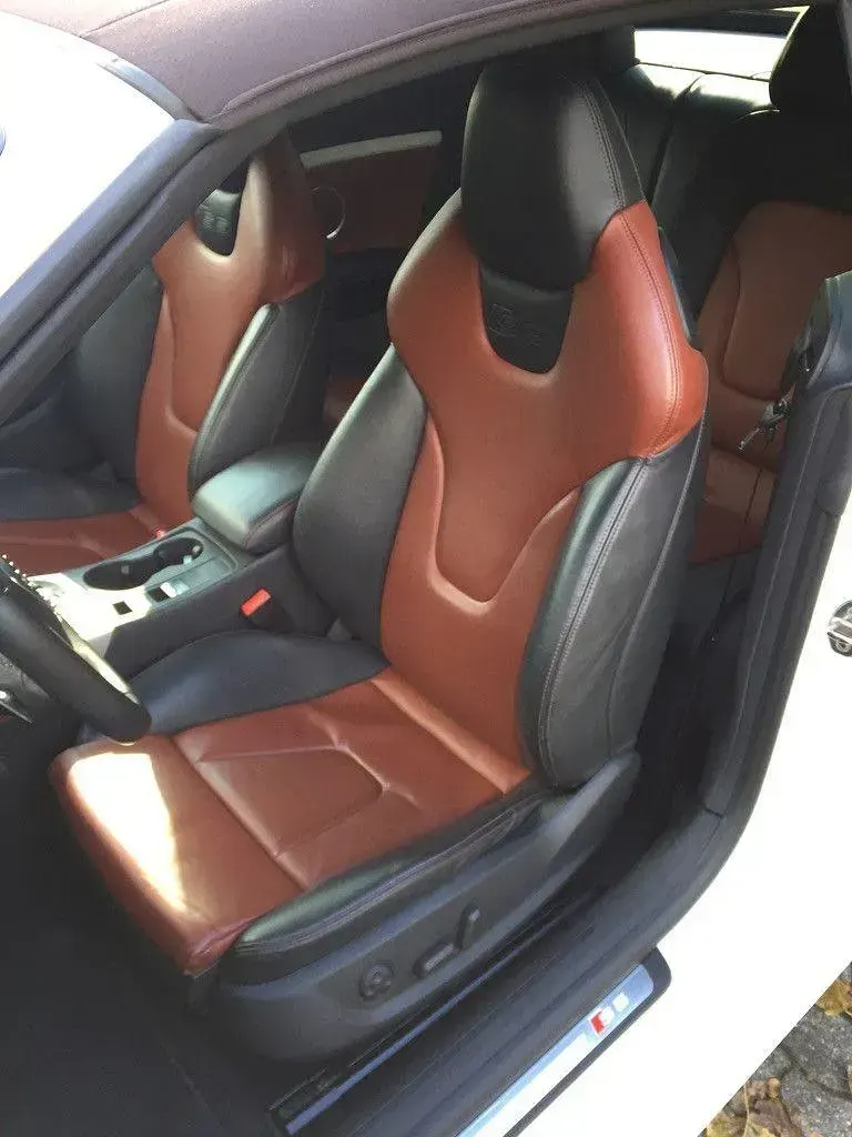 Gebraucht Audi Cabriolet Sport 333 PS (244 kW) 2010 Weiß Cabrio