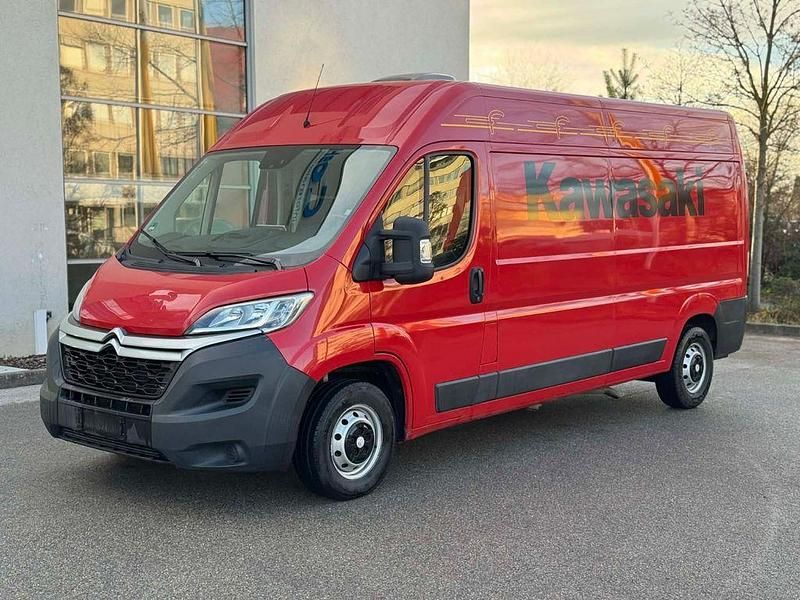 Rot Gebraucht 2019 Citroën Jumper Profi Van / Kleinbus | 8.400 € (Fairer Preis) - Bild 1/4