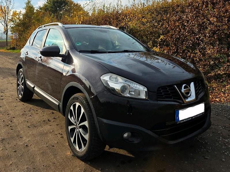 Violet Gebraucht 2010 Nissan Qashqai SUV | 4.990 € (Fairer Preis) - Bild 1/4