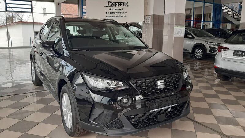 Midnightschwarz Gebraucht 2023 Seat Arona Style SUV | 21.990 € (Etwas zu teuer) - Bild 1/4