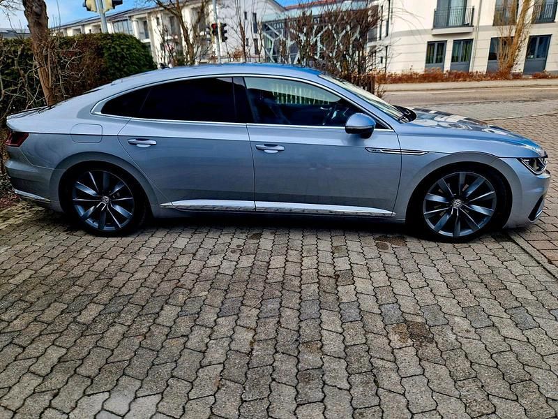 Gebraucht VW Arteon R-line 240 PS (176 kW) 2018 Grau Kleinwagen