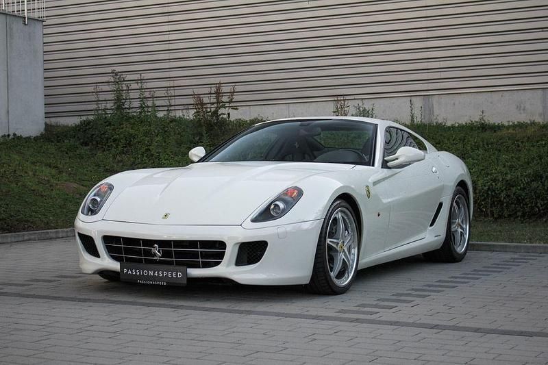 Weiß Gebraucht 2009 Ferrari 599 Coupé | 149.900 € (Fairer Preis) - Bild 1/4