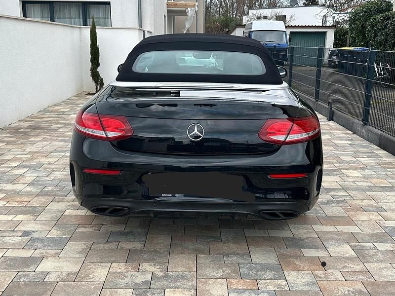 Gebraucht Mercedes C250 AMG 211 PS (155 kW) 2018 Schwarz Cabrio
