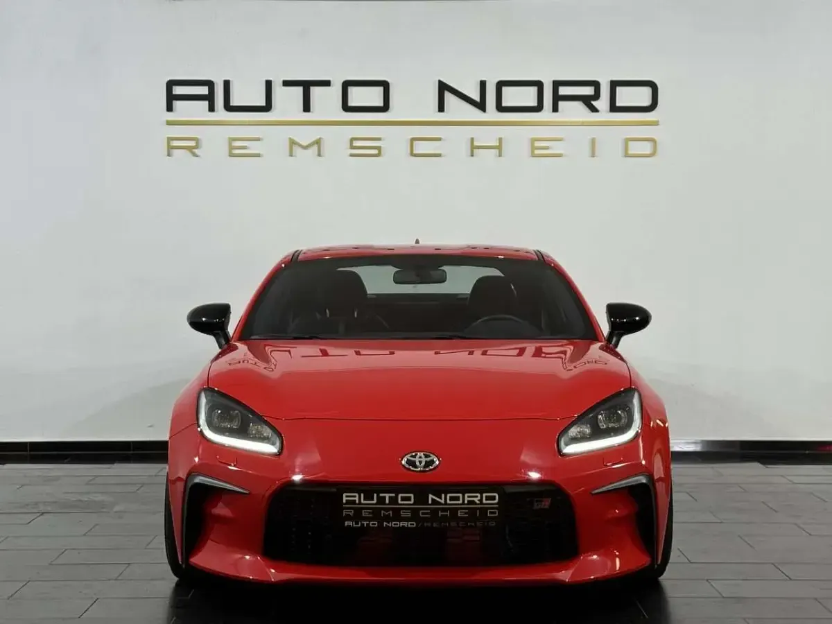 Gebraucht Toyota GR86 Premium 234 PS (172 kW) 2023 Rot Coupé