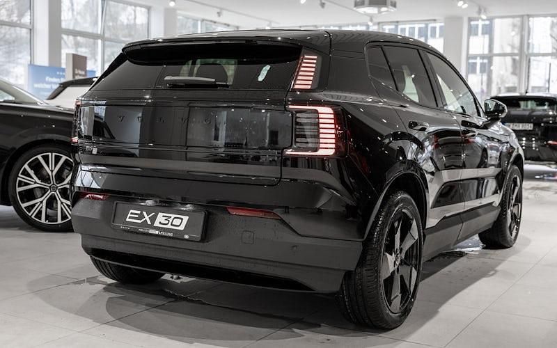 Neu Volvo EX30 Plus 200 kW (272 PS) 2026 Onyx schwarz SUV