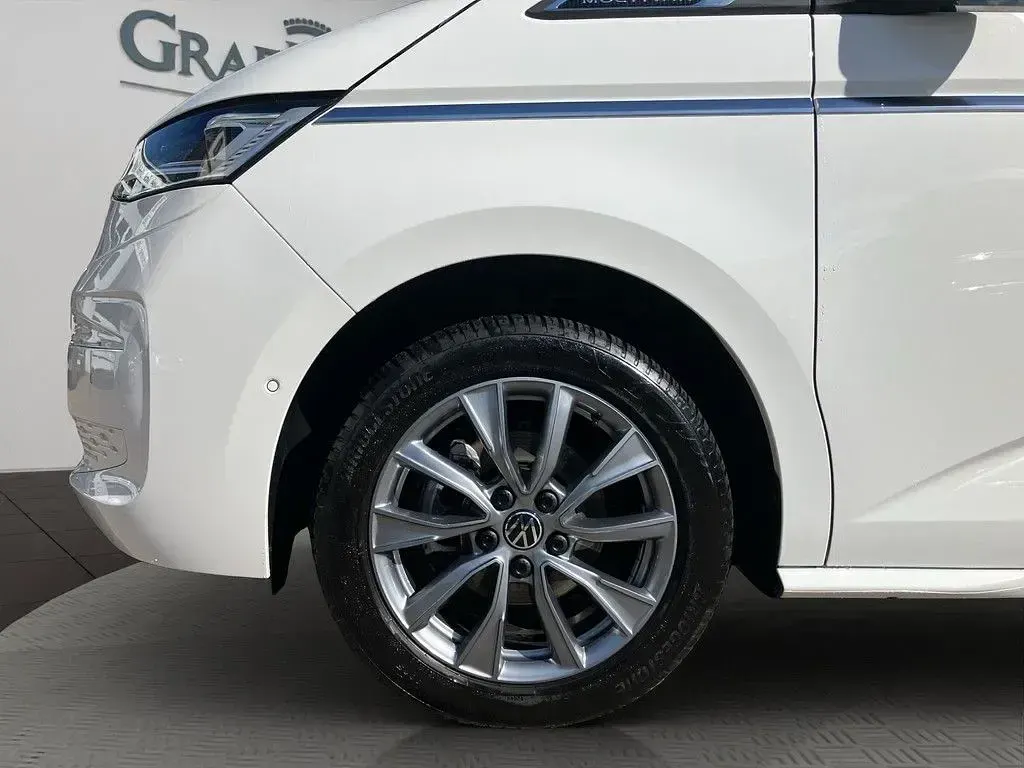 Gebraucht VW Multivan Style 150 PS (110 kW) 2025 Candyweiß Van / Kleinbus