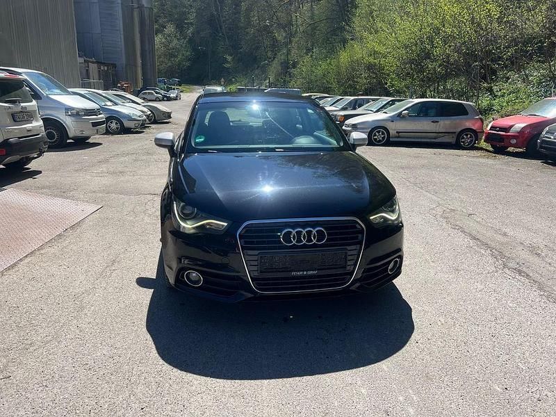 Second-hand Audi A1 Ambition 122 CP (89 kW) 2011 Negru Hatchback