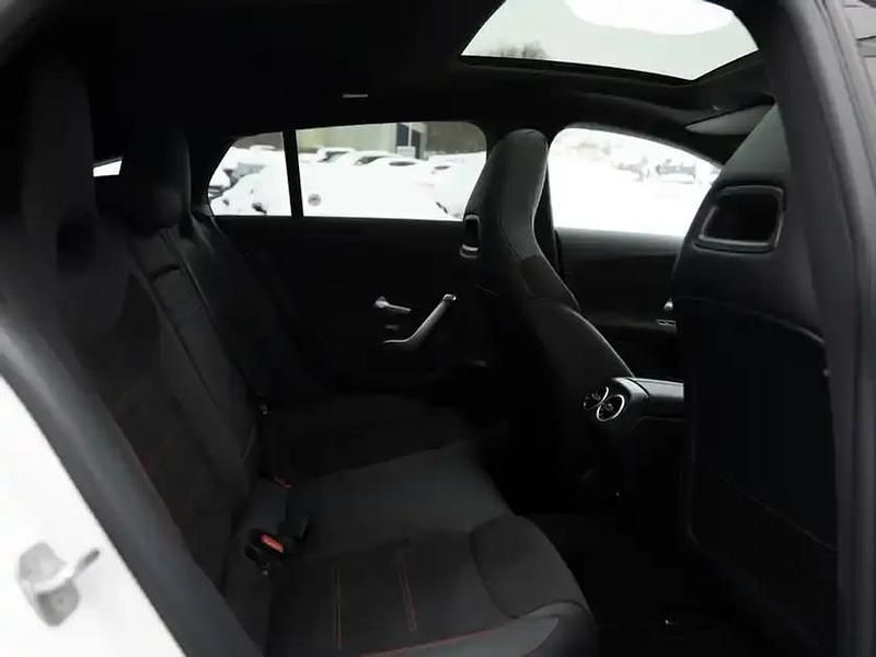 Gebraucht Mercedes CLA250e 163 PS (119 kW) 2024 Weiss polarweiss Limousine