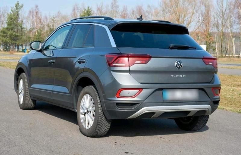 Gebraucht VW T-Roc 110 PS (80 kW) 2023 Grau SUV