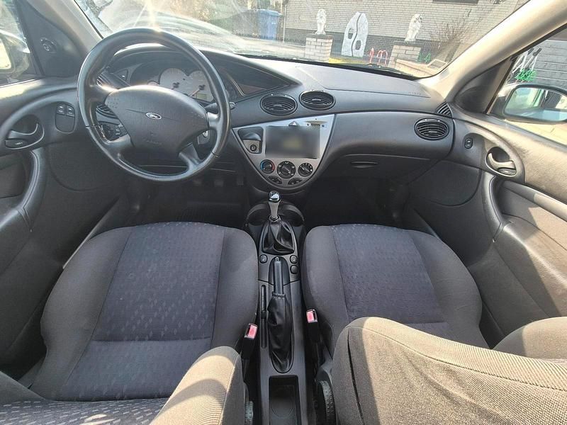 Gebraucht Ford Focus 101 PS (74 kW) 2000 Grün Kleinwagen