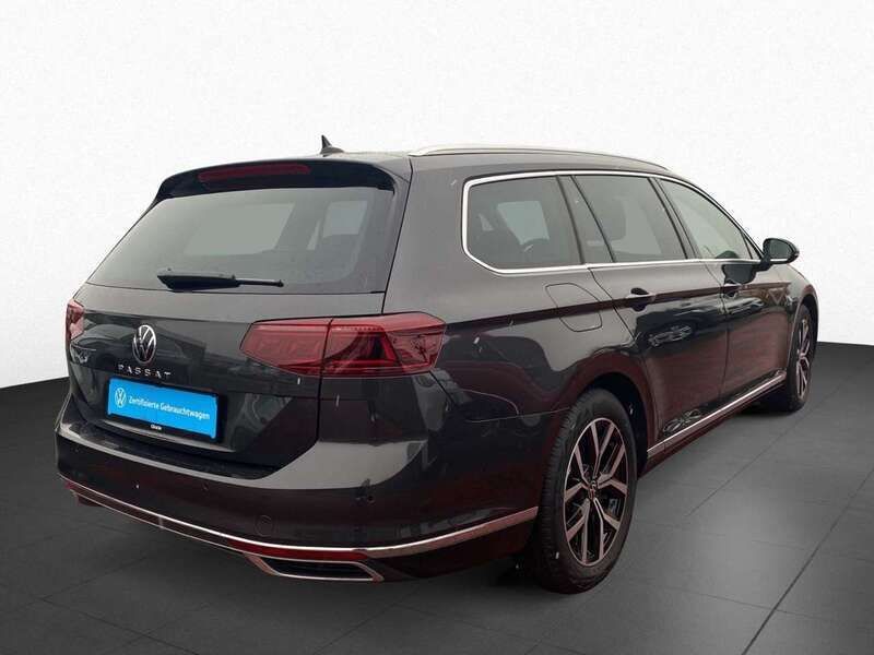 Gebraucht VW Passat Elegance 150 PS (110 kW) 2024 Grau Kombi