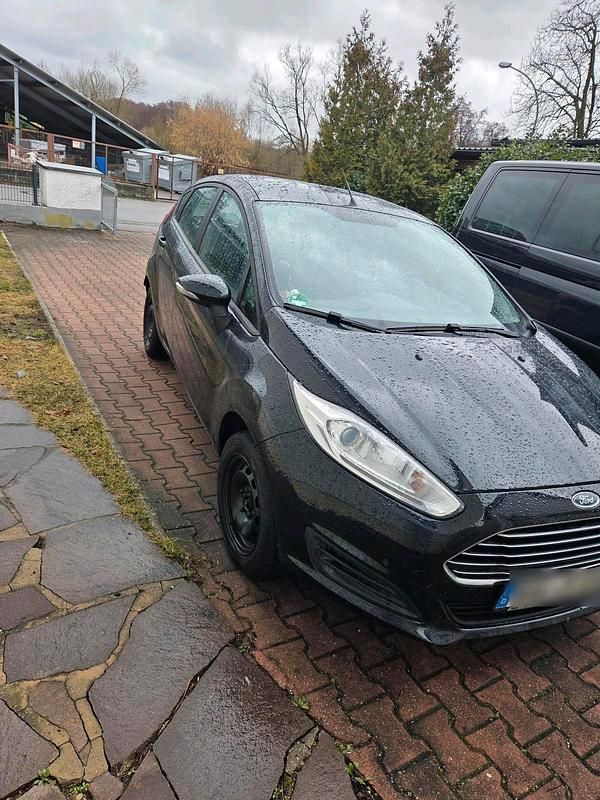 Gebraucht Ford Fiesta 82 PS (60 kW) 2015 Schwarz Kleinwagen