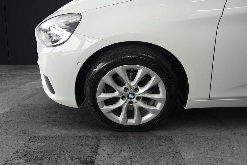 Gebraucht BMW 218 Advantage 150 PS (110 kW) 2016 Alpinweiss 3 Van / Kleinbus