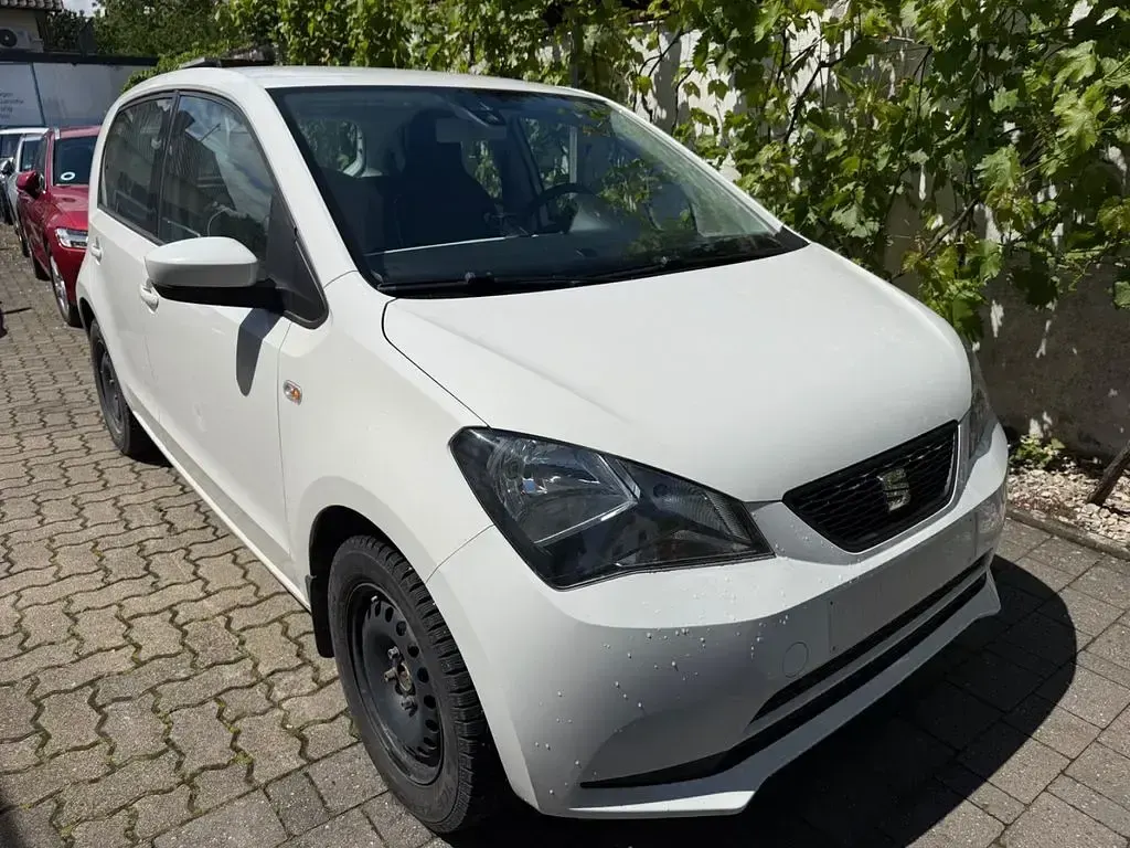 Używany Seat Mii Chic 68 KM (50 kW) 2018 Biały Hatchback