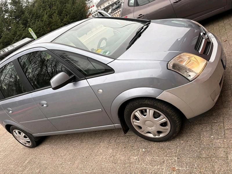 Gebraucht Opel Vectra 101 PS (74 kW) 2005 Andere farben Kleinwagen