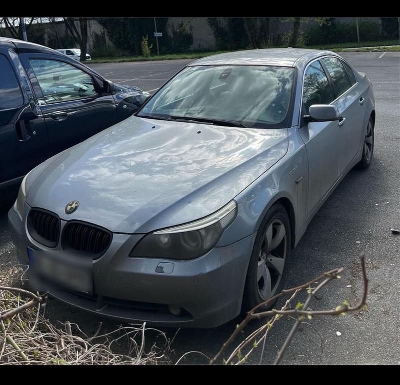 Grau Gebraucht 2005 BMW 525 Limousine | 3.250 € (Fairer Preis) - Bild 1/4