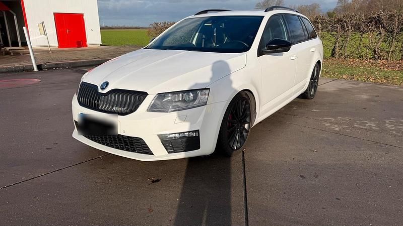Gebraucht Skoda Octavia RS 184 PS (135 kW) 2015 Weiß Kleinwagen