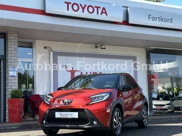 Rot Neu 2025 Toyota Aygo Pulse Kleinwagen | 20.980 € - Bild 1/4