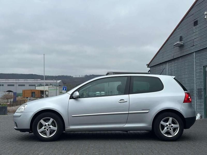 Gebraucht VW Golf VI United 80 PS (58 kW) 2008 Reflexsilber metallic Kleinwagen
