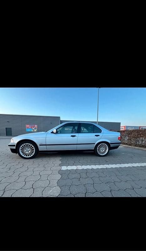 Gebraucht BMW 320 Sport Line 150 PS (110 kW) 1997 Grau Limousine
