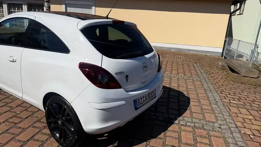 Gebraucht Opel Corsa Innovation 60 PS (44 kW) 2008 Weiß Kleinwagen