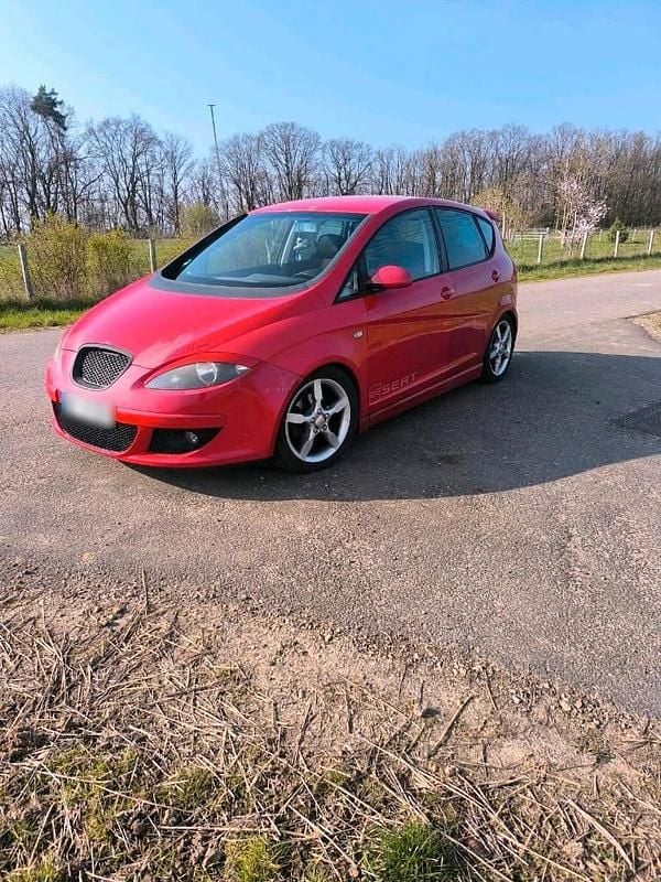 Second-hand Seat Altea 140 CP (102 kW) 2006 Roșu Monovolum