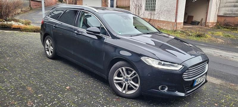 Schwarz Gebraucht 2015 Ford Mondeo Titanium Limousine | 8.200 € (Fairer Preis) - Bild 1/4