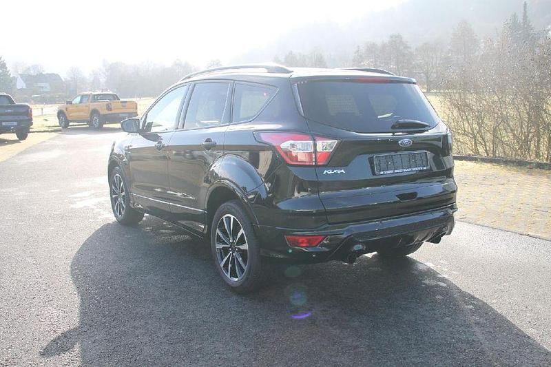 Gebraucht Ford Kuga ST-Line 150 PS (110 kW) 2019 Iridiumschwarz metallic SUV