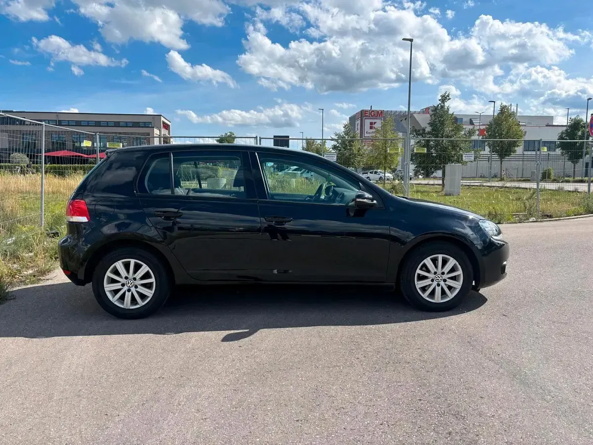 Gebraucht VW Golf VI 80 PS (58 kW) 2009 Schwarz Kleinwagen