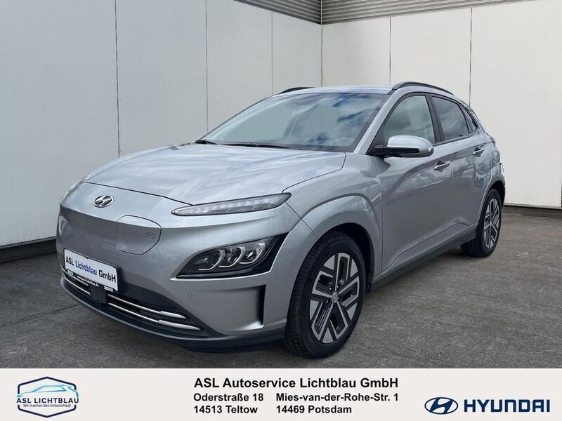 Gebraucht Hyundai Kona Trend 150 kW (204 PS) 2021 Shimmering silver SUV