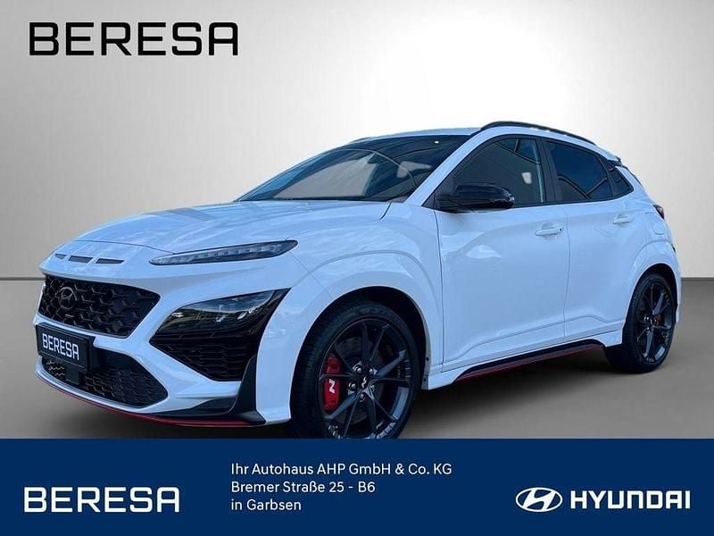 Atlas white / sol Gebraucht 2023 Hyundai Kona N Performance SUV | 29.980 € (Superpreis) - Bild 1/4