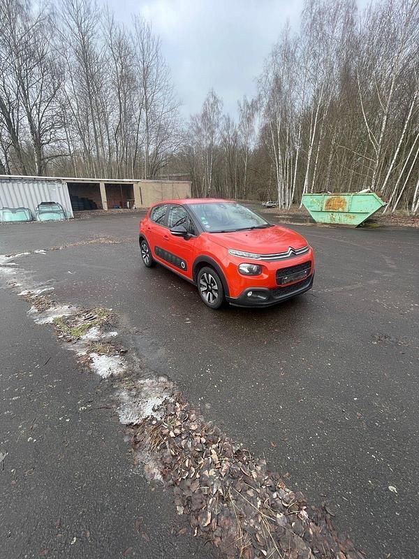 Gebraucht Citroën C3 82 PS (60 kW) 2018 Rot Kleinwagen