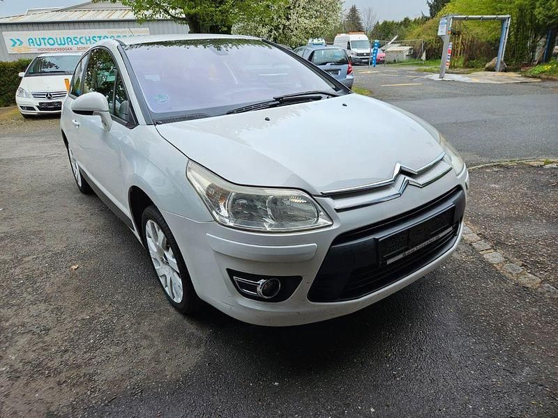 Gebraucht Citroën C4 88 PS (64 kW) 2009 Weiß Coupé