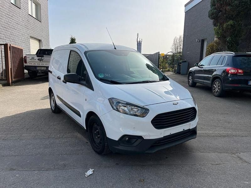 Gebraucht Ford Transit Trend 101 PS (74 kW) 2023 Weiß Van / Kleinbus