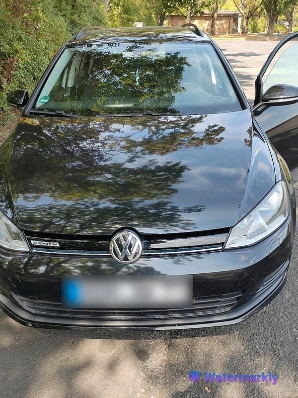 Schwarz Gebraucht 2015 VW Golf VII Comfortline Kombi | 7.500 € (Guter Preis) - Bild 1/4