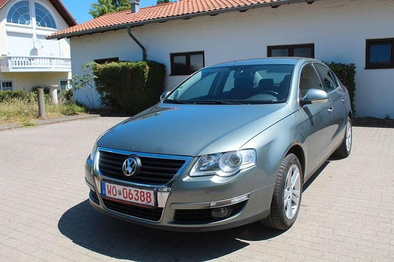 Grün Gebraucht 2005 VW Passat Trendline Limousine | 2.500 € (Fairer Preis) - Bild 1/4
