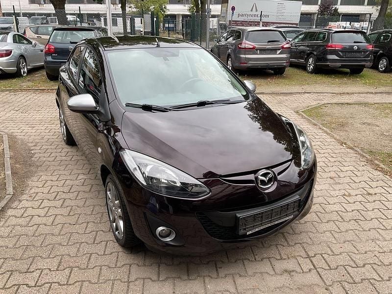 Radiant ebony Gebraucht 2014 Mazda 2 Sendo Limousine | 7.444 € (Guter Preis) - Bild 1/4