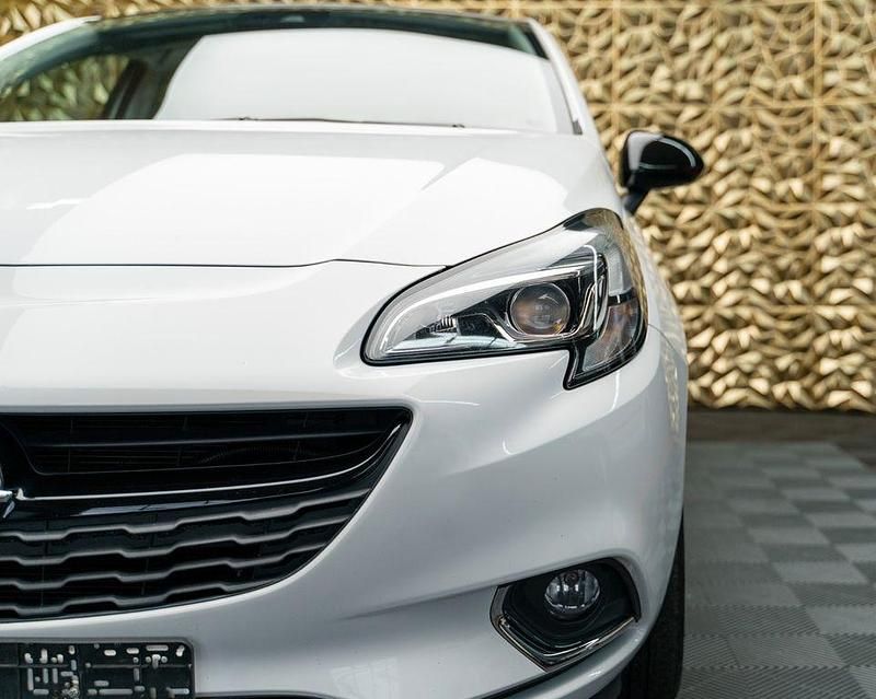 Second-hand Opel Corsa Color Edition 101 CP (74 kW) 2017 Alb Hatchback