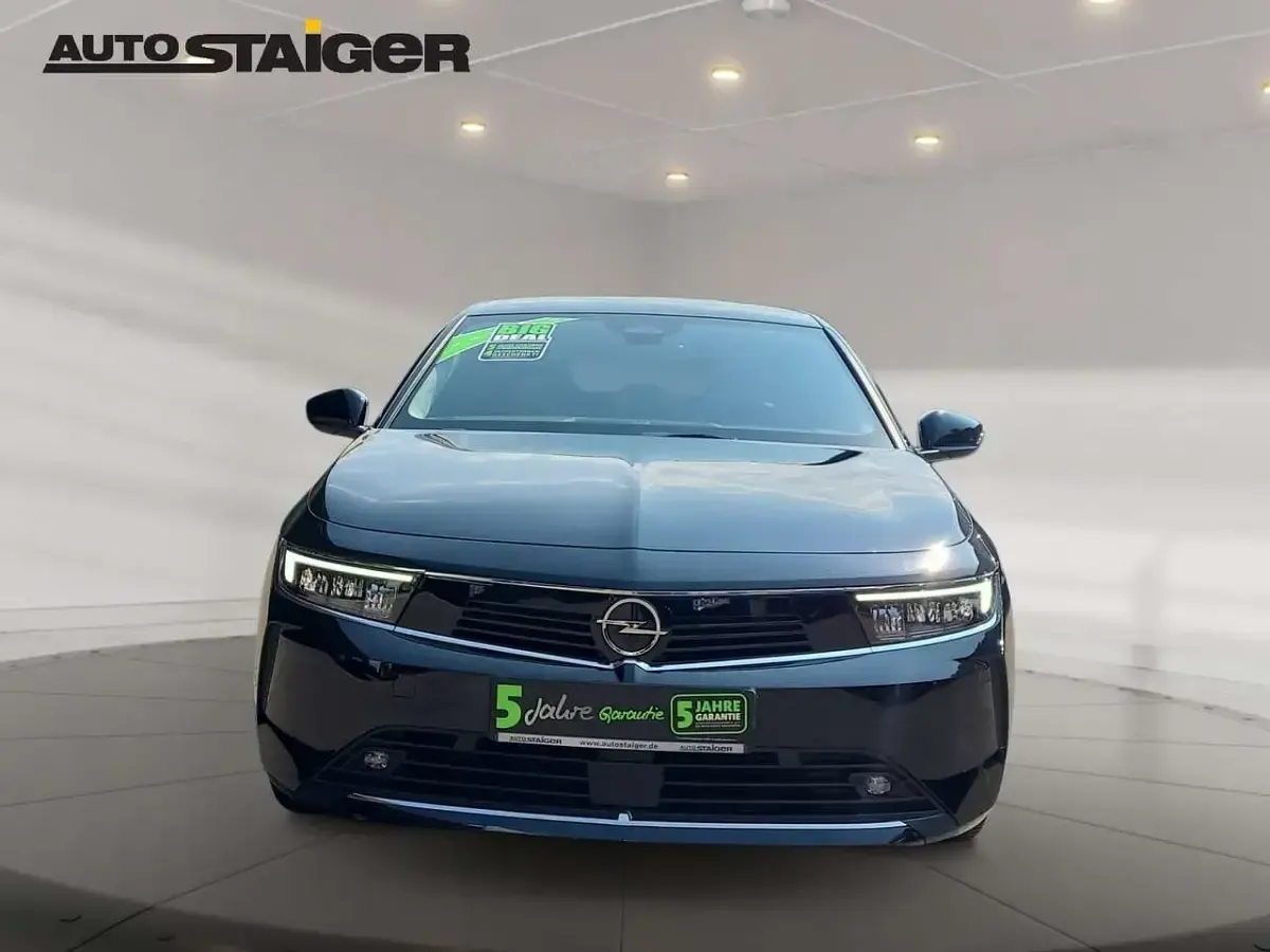 Gebraucht Opel Astra Elegance 131 PS (96 kW) 2023 Schwarz Kleinwagen