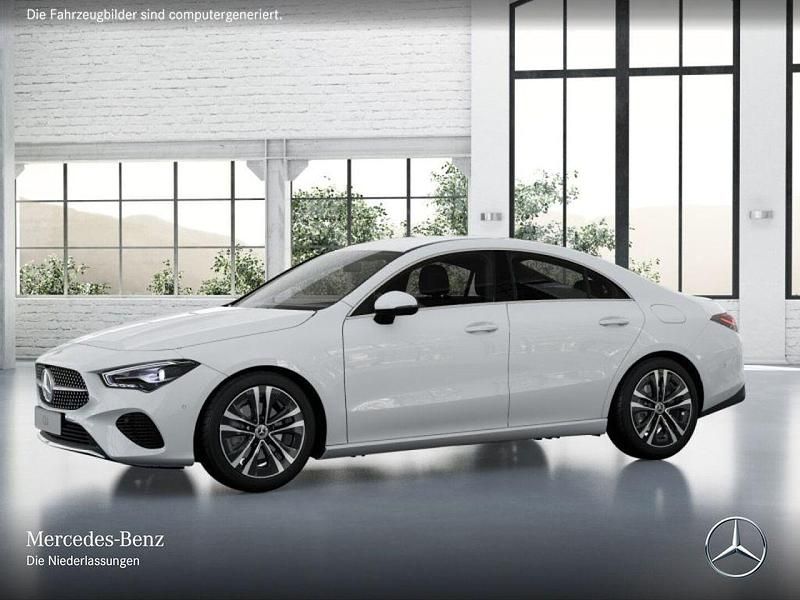 Gebraucht Mercedes CLA200 Advanced 163 PS (119 kW) 2025 Weiß Limousine