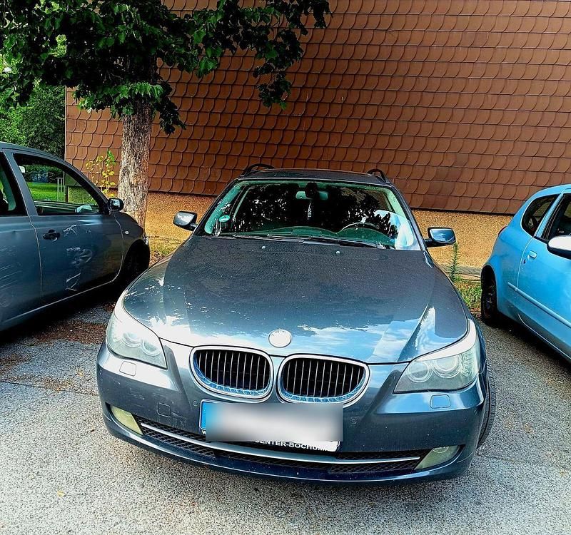 Grau Gebraucht 2009 BMW 520 Kombi | 3.499 € (Guter Preis) - Bild 1/4