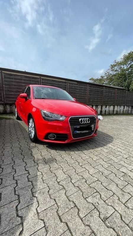 Rot Gebraucht 2013 Audi A1 Kleinwagen | 10.000 € (Guter Preis) - Bild 1/4