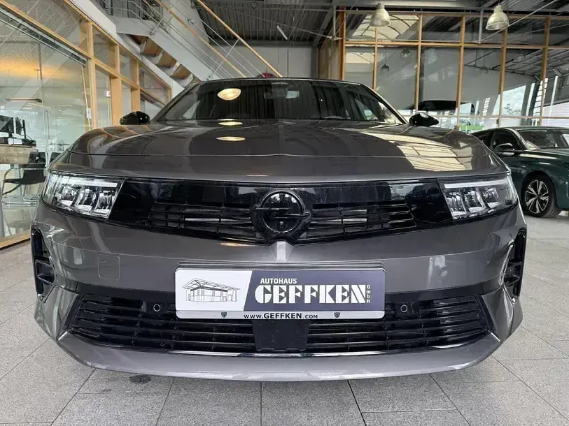 Gebraucht Opel Astra 131 PS (96 kW) 2025 Grau Kleinwagen