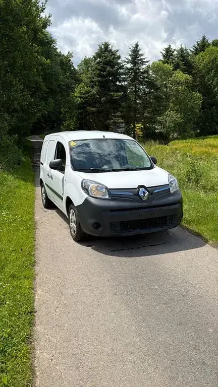 Gebraucht Renault Master 68 PS (50 kW) 2015 Weiß Van