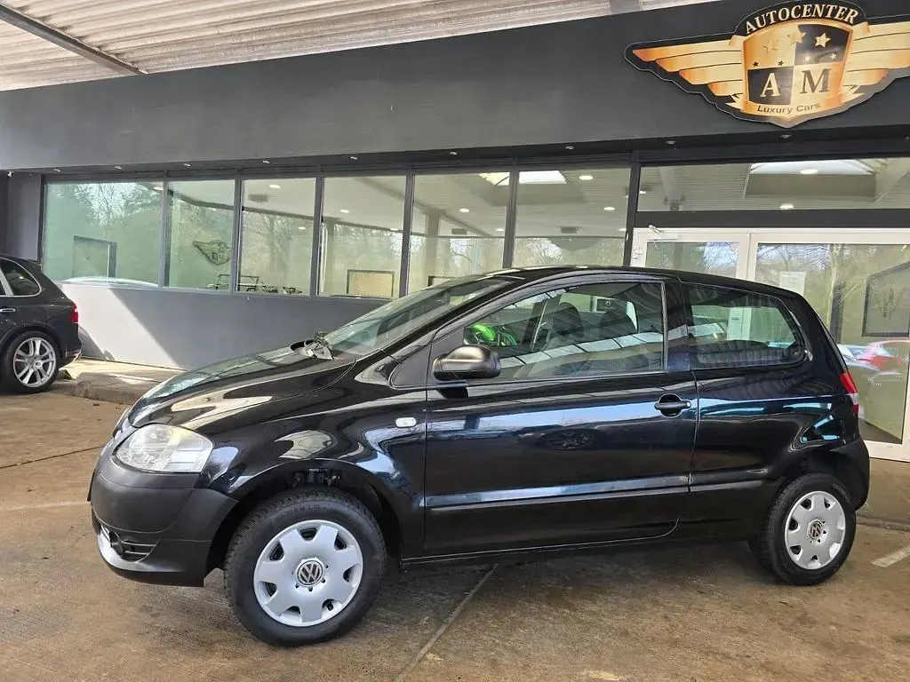 Gebraucht VW Fox Basis 54 PS (39 kW) 2006 Schwarz Kleinwagen