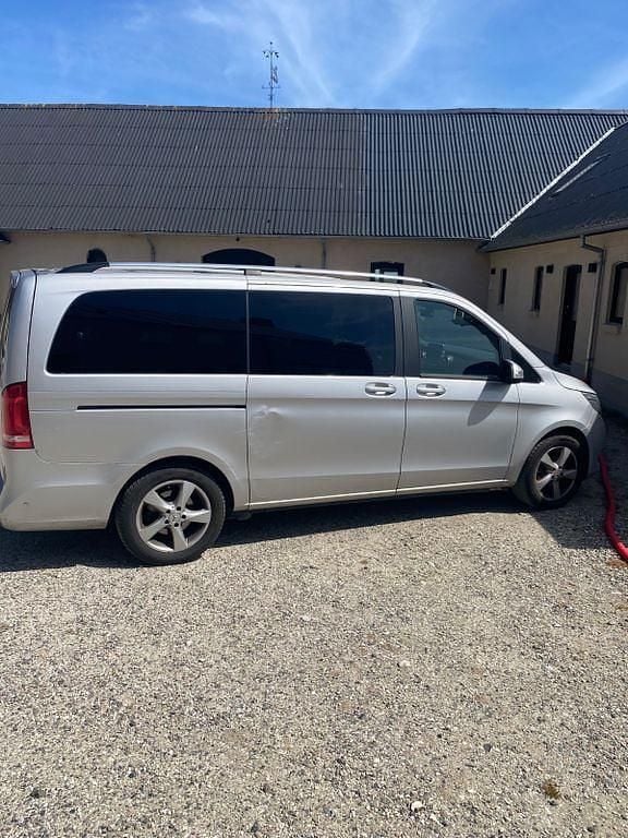 Gebraucht Mercedes V250 190 PS (139 kW) 2014 Silber Van / Kleinbus
